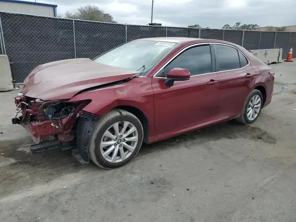 4T1B11HK8JU610610 2018 TOYOTA CAMRY - Image 1