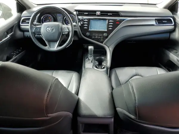 4T1B11HK8JU610686 2018 TOYOTA CAMRY - Image 8