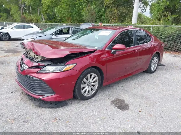 4T1B11HK8JU612664 2018 TOYOTA CAMRY - Image 2