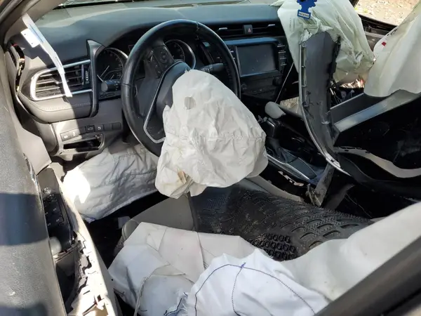 4T1B11HK8JU612972 2018 TOYOTA CAMRY - Image 8