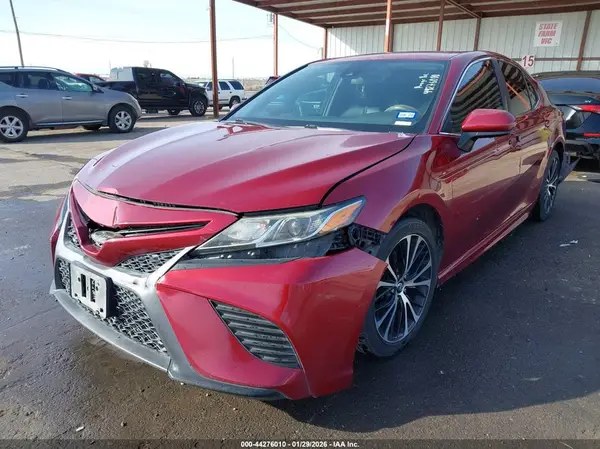 4T1B11HK8JU613927 2018 TOYOTA CAMRY - Image 2