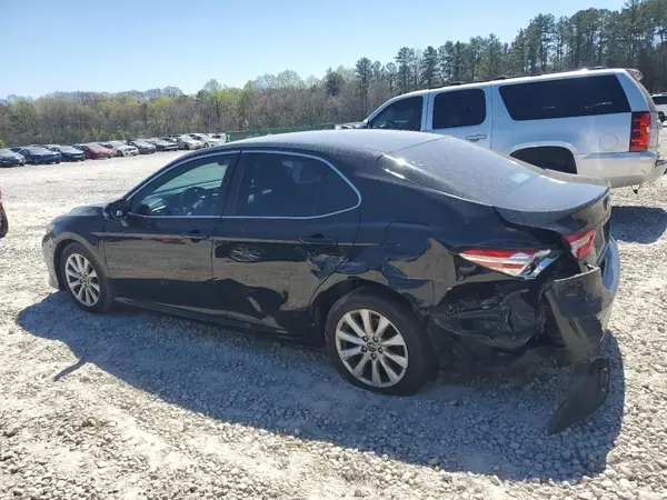 4T1B11HK8JU615080 2018 TOYOTA CAMRY - Image 2