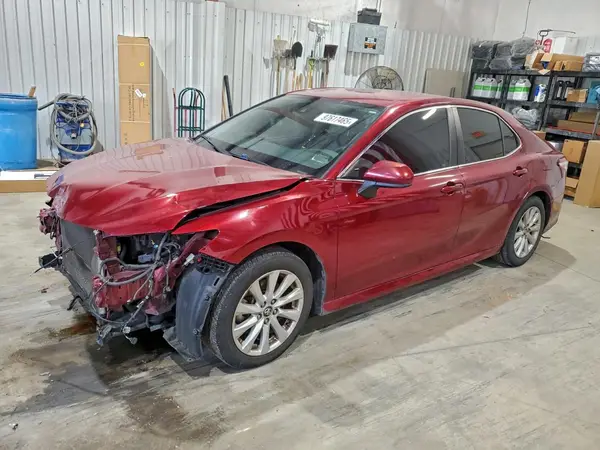 4T1B11HK8JU615421 2018 TOYOTA CAMRY - Image 1