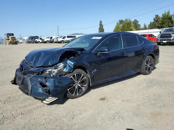 4T1B11HK8JU616701 2018 TOYOTA CAMRY - Image 1