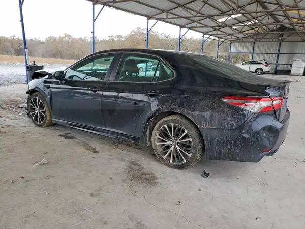 4T1B11HK8JU617637 2018 TOYOTA CAMRY - Image 2