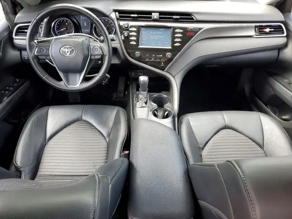 4T1B11HK8JU618318 2018 TOYOTA CAMRY - Image 8