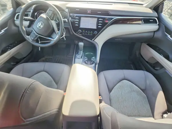 4T1B11HK8JU619047 2018 TOYOTA CAMRY - Image 8