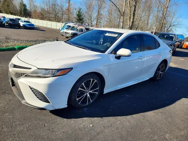 4T1B11HK8JU619839 2018 TOYOTA CAMRY - Image 1