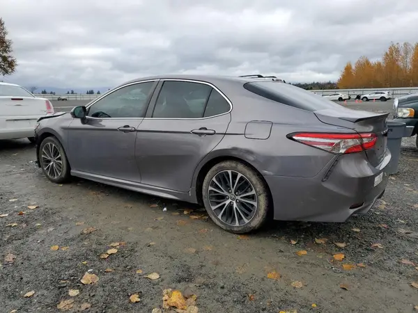 4T1B11HK8JU620005 2018 TOYOTA CAMRY - Image 2