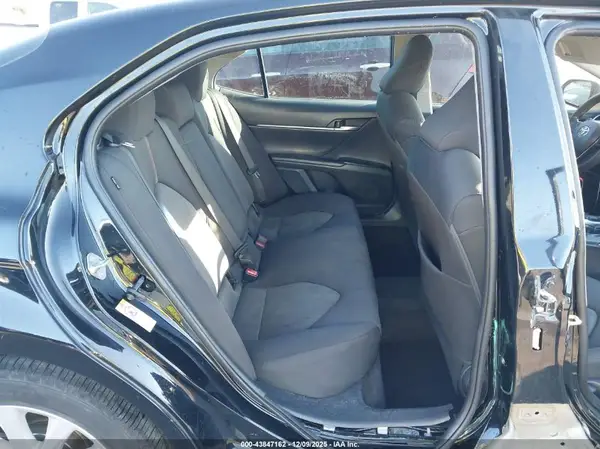 4T1B11HK8JU624670 2018 TOYOTA CAMRY - Image 8