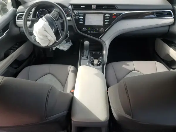 4T1B11HK8JU628248 2018 TOYOTA CAMRY - Image 8