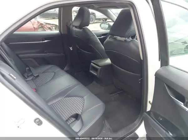 4T1B11HK8JU628329 2018 TOYOTA CAMRY - Image 8