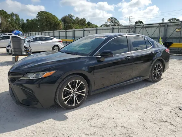 4T1B11HK8JU629254 2018 TOYOTA CAMRY - Image 1