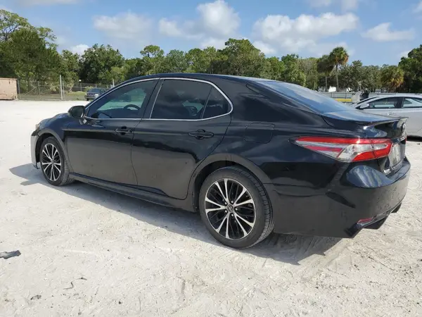 4T1B11HK8JU629254 2018 TOYOTA CAMRY - Image 2