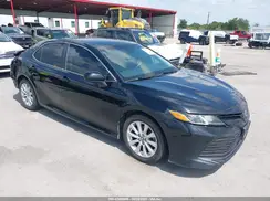4T1B11HK8JU634745 2018 TOYOTA CAMRY