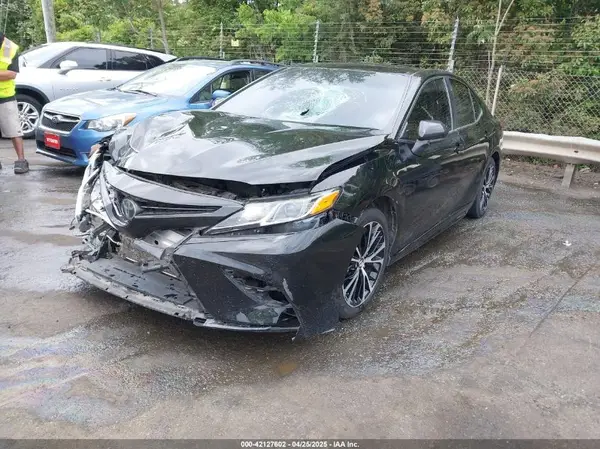 4T1B11HK8JU638309 2018 TOYOTA CAMRY - Image 2