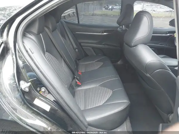 4T1B11HK8JU638309 2018 TOYOTA CAMRY - Image 8