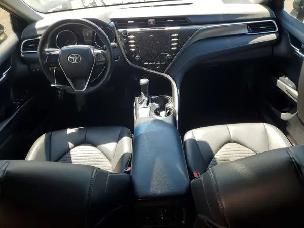 4T1B11HK8JU638780 2018 TOYOTA CAMRY - Image 8