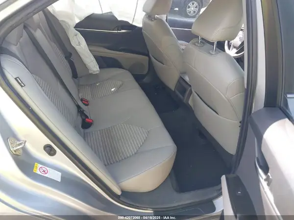 4T1B11HK8JU639217 2018 TOYOTA CAMRY - Image 8
