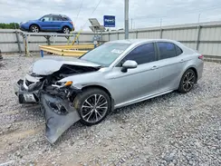4T1B11HK8JU640139 2018 TOYOTA CAMRY