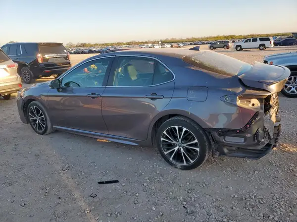 4T1B11HK8JU640707 2018 TOYOTA CAMRY - Image 2