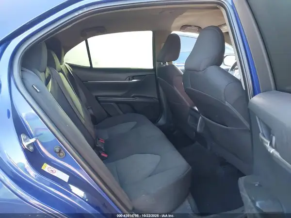 4T1B11HK8JU641159 2018 TOYOTA CAMRY - Image 8