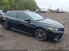 4T1B11HK8JU641372 2018 TOYOTA CAMRY