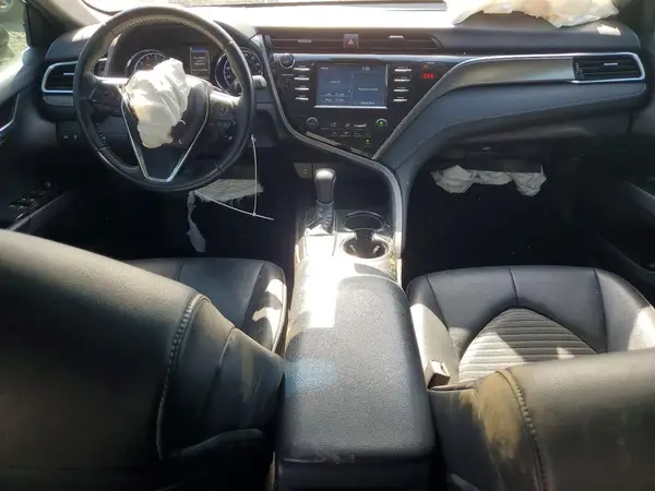 4T1B11HK8JU642585 2018 TOYOTA CAMRY - Image 8