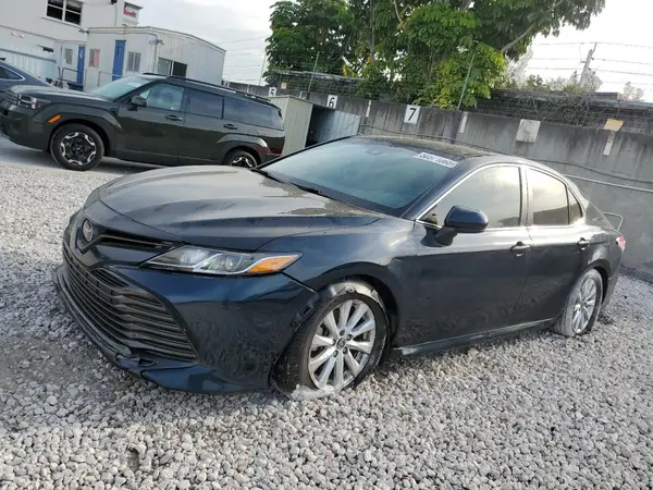 4T1B11HK8JU643347 2018 TOYOTA CAMRY - Image 1