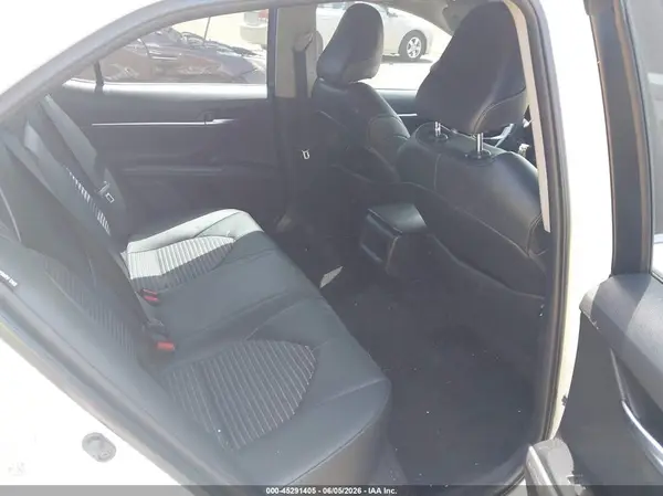 4T1B11HK8JU644840 2018 TOYOTA CAMRY - Image 8