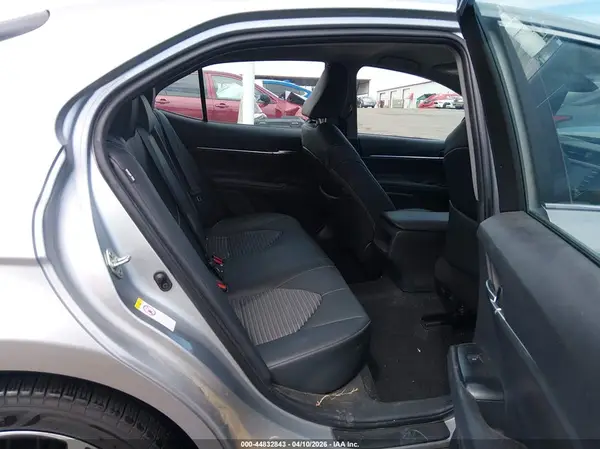 4T1B11HK8JU647074 2018 TOYOTA CAMRY - Image 8