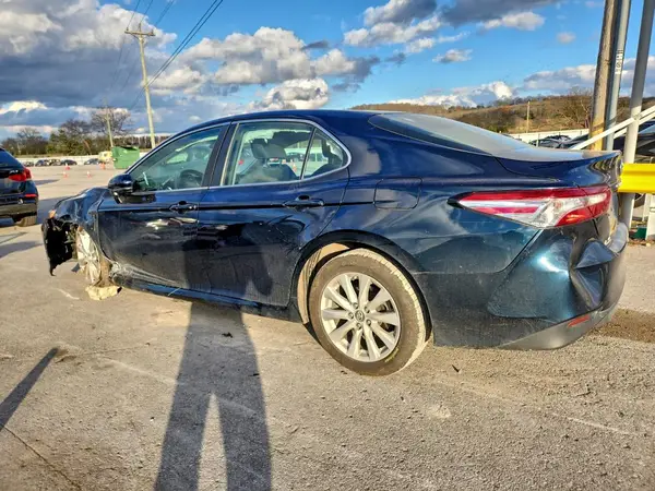 4T1B11HK8JU648449 2018 TOYOTA CAMRY - Image 2