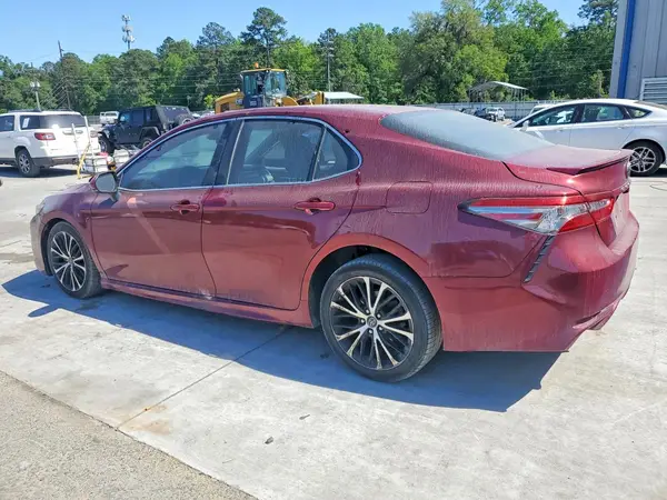 4T1B11HK8JU648757 2018 TOYOTA CAMRY - Image 2