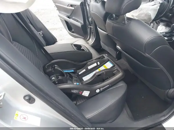 4T1B11HK8JU649942 2018 TOYOTA CAMRY - Image 8