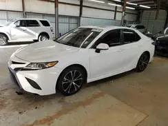 4T1B11HK8JU650573 2018 TOYOTA CAMRY