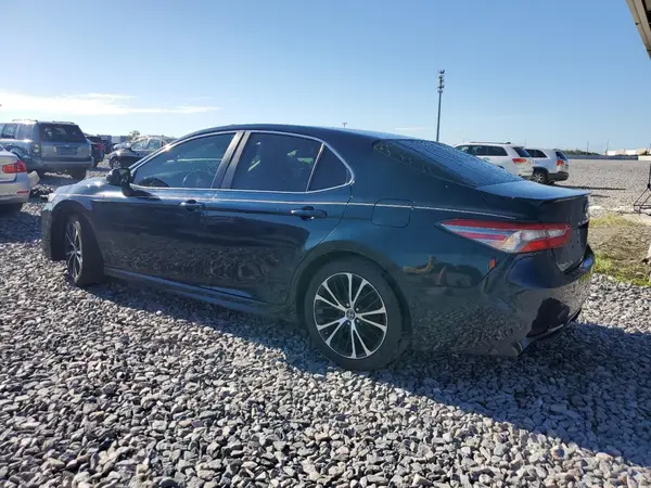 4T1B11HK8JU650945 2018 TOYOTA CAMRY - Image 2