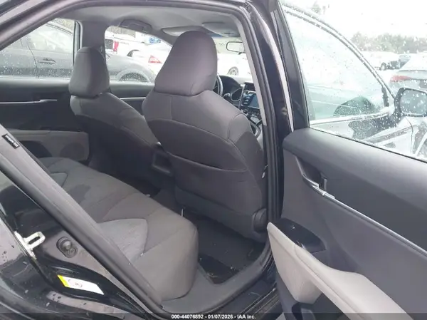 4T1B11HK8JU651383 2018 TOYOTA CAMRY - Image 8