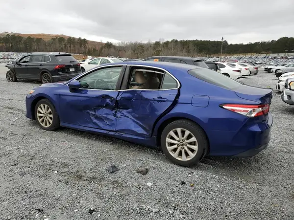4T1B11HK8JU653148 2018 TOYOTA CAMRY - Image 2