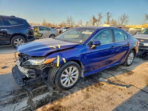 4T1B11HK8JU654042 2018 TOYOTA CAMRY - Image 1