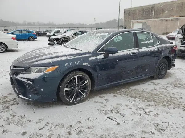 4T1B11HK8JU654817 2018 TOYOTA CAMRY - Image 1