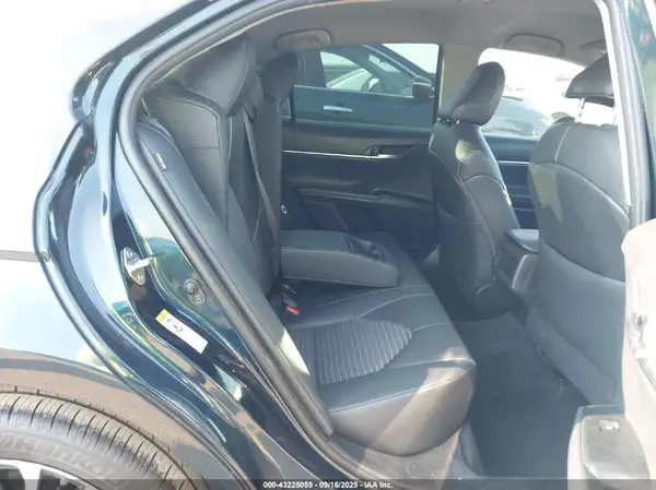 4T1B11HK8JU656809 2018 TOYOTA CAMRY - Image 8