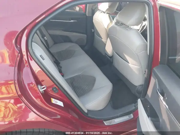 4T1B11HK8JU657281 2018 TOYOTA CAMRY - Image 8