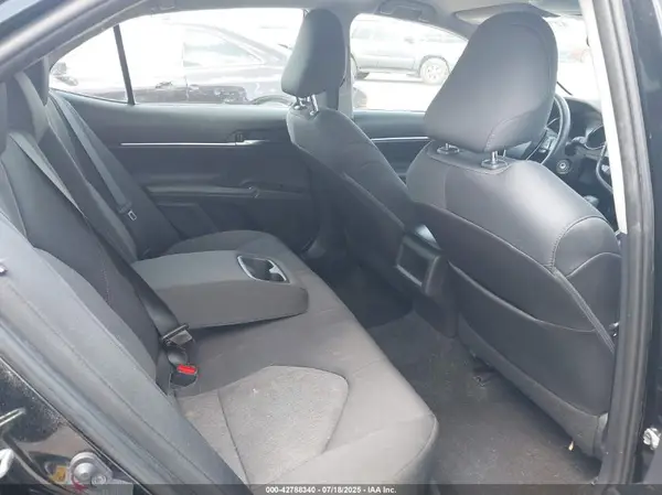 4T1B11HK8JU658673 2018 TOYOTA CAMRY - Image 8
