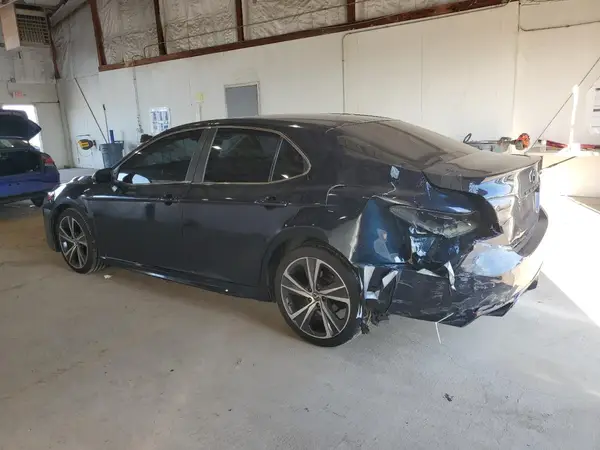 4T1B11HK8JU659290 2018 TOYOTA CAMRY - Image 2