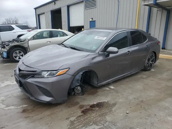4T1B11HK8JU660102 2018 TOYOTA CAMRY - Image 1