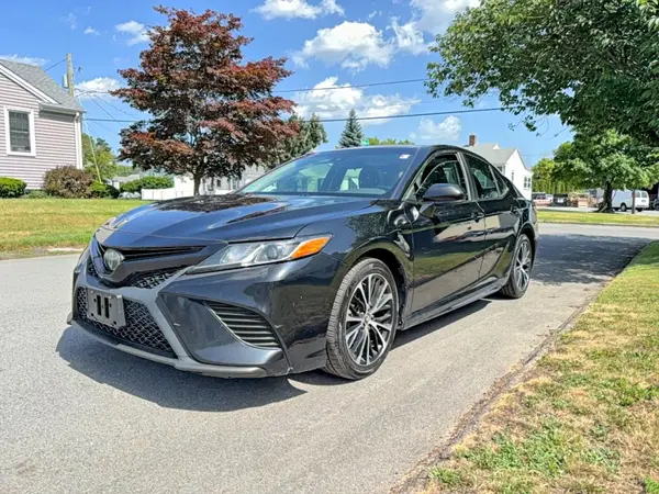 4T1B11HK8JU660245 2018 TOYOTA CAMRY - Image 2