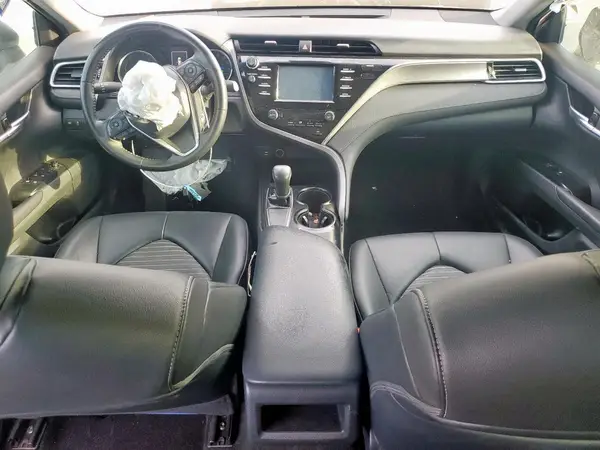 4T1B11HK8JU660567 2018 TOYOTA CAMRY - Image 8