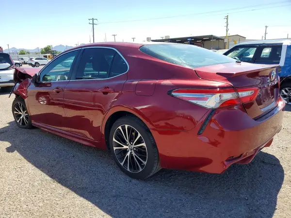4T1B11HK8JU661332 2018 TOYOTA CAMRY - Image 2