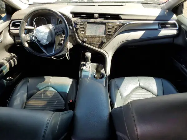 4T1B11HK8JU661332 2018 TOYOTA CAMRY - Image 8