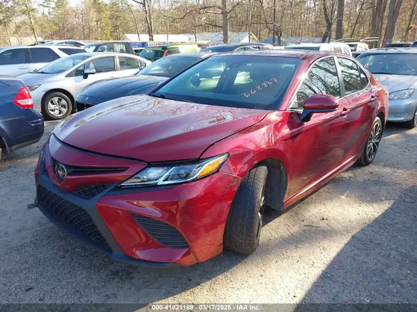 4T1B11HK8JU662867 2018 TOYOTA CAMRY - Image 2